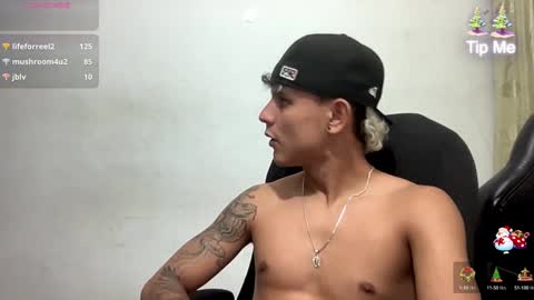 Snapshot of bob_pettersonn chatting on December 3, 7:43 am Bob INDEPENDENT MODEL online show from December 3, 7:43 am