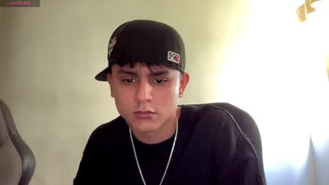 Snapshot of bob_pettersonn chatting on December 8, 6:39 pm Bob INDEPENDENT MODEL online show from December 8, 6:39 pm