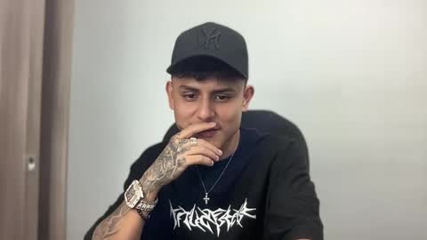 Snapshot of bob_pettersonn chatting on February 23, 3:24 am Bob INDEPENDENT MODEL online show from February 23, 3:24 am