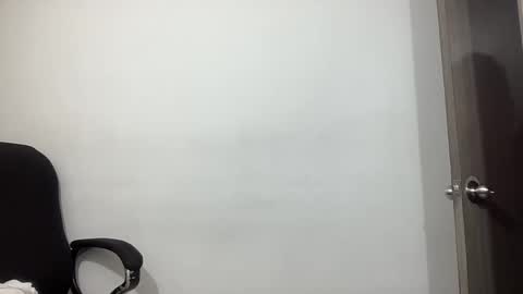 Snapshot of bob_pettersonn chatting on March 10, 11:38 pm Bob INDEPENDENT MODEL online show from March 10, 11:38 pm