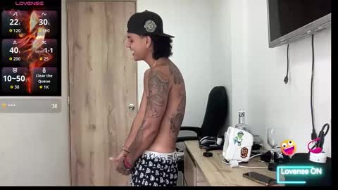 Snapshot of bob_pettersonn chatting on October 15, 3:01 pm Bob INDEPENDENT MODEL online show from October 15, 3:01 pm