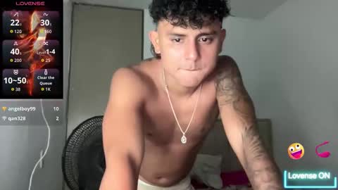 Snapshot of bob_pettersonn chatting on November 15, 4:32 am Bob INDEPENDENT MODEL online show from November 15, 4:32 am