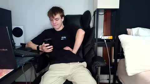 bobby72738 online show from September 30, 3:11 am