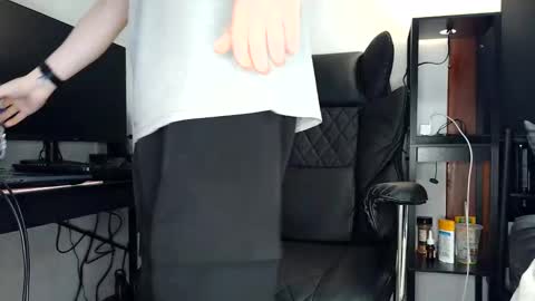 bobby72738 online show from October 29, 8:54 pm