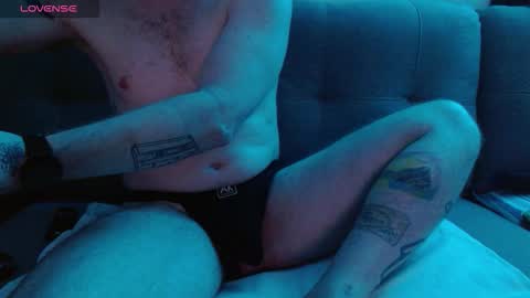 Snapshot of bobbyenglish69 chatting on October 13, 7:19 am Bobby English online show from October 13, 7:19 am