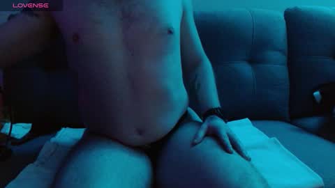 Snapshot of bobbyenglish69 chatting on October 27, 6:39 am Bobby English online show from October 27, 6:39 am