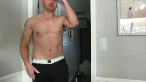 Snapshot of bobbylightfoot3 chatting on January 23, 9:39 pm bobbylightfoot3 online show from January 23, 9:39 pm