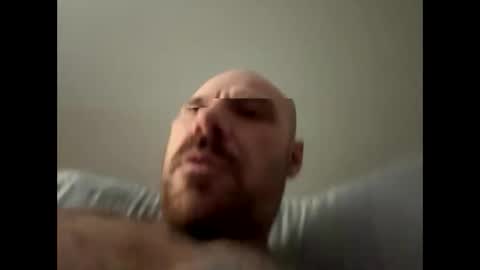 Snapshot of bodyart85_19 chatting on December 26, 6:12 pm Bodyart85 19 online show from December 26, 6:12 pm