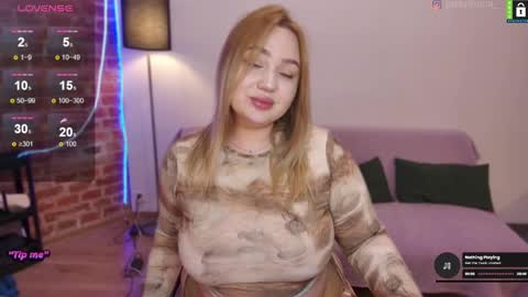 Snapshot of bodylina chatting on December 5, 9:50 pm Lina online show from December 5, 9:50 pm