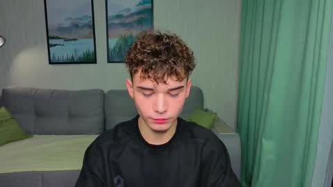 ALEXPVT IS OPEN online show from September 21, 7:04 pm