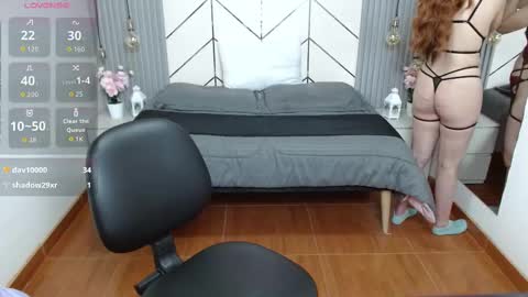 Paris online show from October 4, 10:30 pm