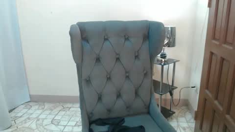 Snapshot of bombshell_luna69 chatting on October 9, 7:23 pm Luna online show from October 9, 7:23 pm