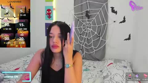 Snapshot of bomburheroes chatting on October 12, 1:15 am bombon y bellota online show from October 12, 1:15 am