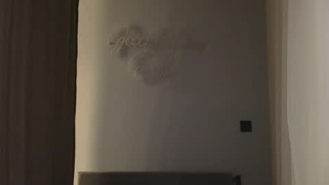 bonne_chance online show from February 24, 3:31 pm