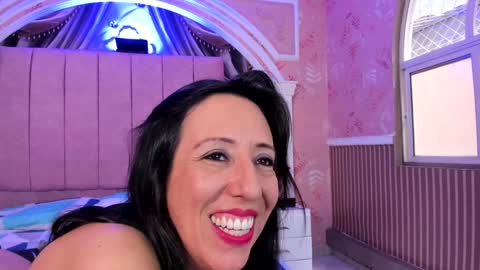 Snapshot of bonnie__milf chatting on January 28, 6:07 pm bonnie online show from January 28, 6:07 pm