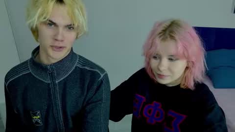 Jessy  Mark online show from November 2, 5:04 pm