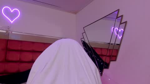   online show from December 21, 2:47 pm