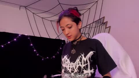   online show from December 22, 11:44 am