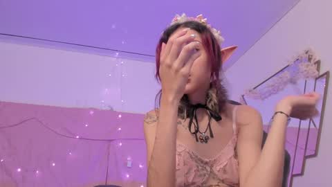   online show from February 21, 11:44 am