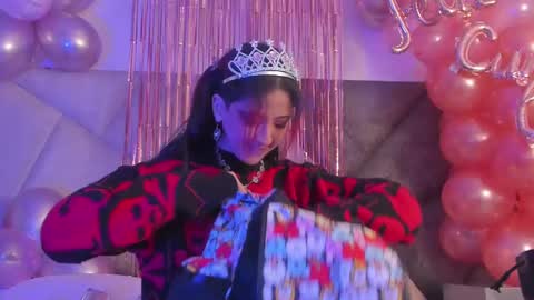   online show from March 9, 11:36 am