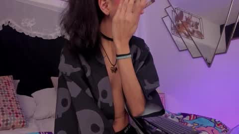   online show from October 18, 12:24 am