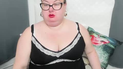 Bonnie online show from December 12, 5:10 am