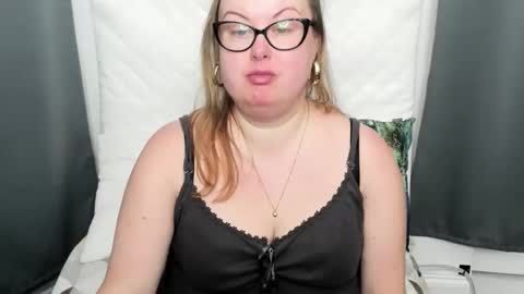 Bonnie online show from October 29, 5:31 am