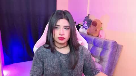 Snapshot of bonnietaylor1 chatting on December 18, 4:40 am Karen online show from December 18, 4:40 am