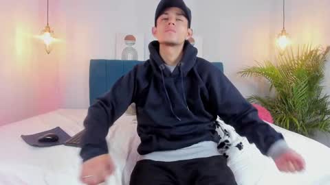 bonny_and_carrot online show from February 19, 1:40 am