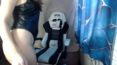 bonny_klyde95 online show from December 13, 11:23 am