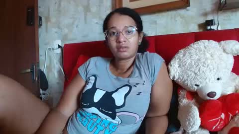 Queen Bon Vivantt online show from February 14, 1:40 pm