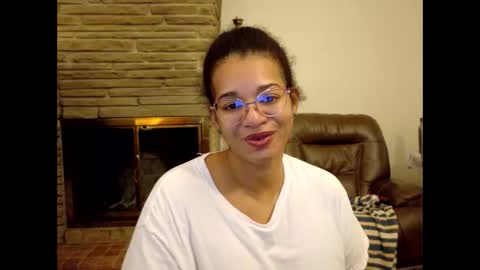 Queen Bon Vivantt online show from November 7, 2:39 pm