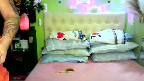 Miles online show from September 28, 12:38 am