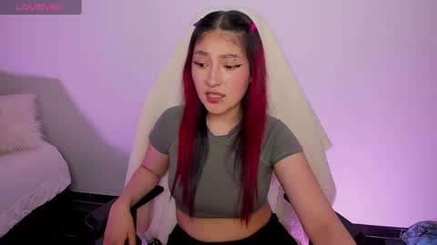 Snapshot of boonie_girl chatting on December 9, 4:34 am Booniee online show from December 9, 4:34 am