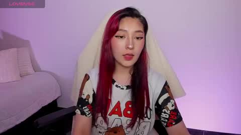 Snapshot of boonie_girl chatting on December 19, 5:40 am Booniee online show from December 19, 5:40 am