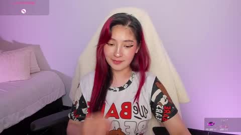 Snapshot of boonie_girl chatting on December 19, 8:45 am Booniee online show from December 19, 8:45 am