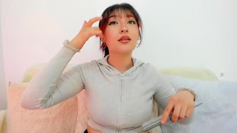 Snapshot of boonie_girl chatting on February 20, 9:33 am Booniee online show from February 20, 9:33 am