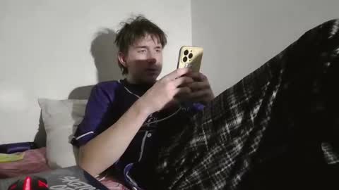 Snapshot of bootyburgler chatting on December 17, 8:42 am bootyburgler online show from December 17, 8:42 am