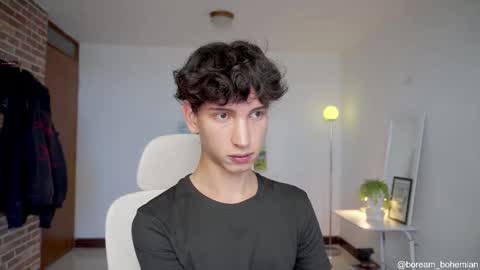 Snapshot of boream_ chatting on October 1, 11:38 am Bream online show from October 1, 11:38 am