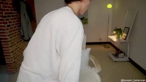 Snapshot of boream_ chatting on October 11, 12:04 pm Bream online show from October 11, 12:04 pm