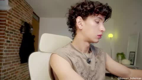 Snapshot of boream_ chatting on November 6, 11:33 am Bream online show from November 6, 11:33 am