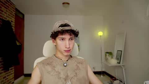 Snapshot of boream_ chatting on November 27, 11:34 am Bream online show from November 27, 11:34 am