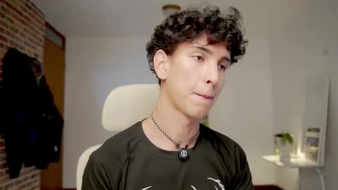 Snapshot of boream_ chatting on December 15, 1:37 pm Bream online show from December 15, 1:37 pm