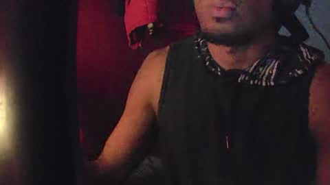 Snapshot of boss_playa98 chatting on October 18, 9:21 am boss_playa98 online show from October 18, 9:21 am