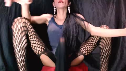 A M A N D A  MONSTERCOCK online show from January 20, 8:52 am