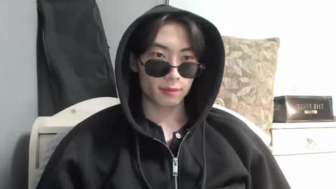 Snapshot of boxman556990 chatting on December 4, 11:24 pm boxman556990 online show from December 4, 11:24 pm