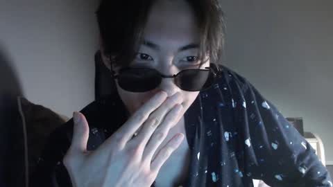 Snapshot of boxman556990 chatting on January 18, 7:37 pm boxman556990 online show from January 18, 7:37 pm