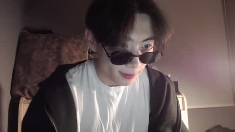 Snapshot of boxman556990 chatting on January 19, 12:28 pm boxman556990 online show from January 19, 12:28 pm