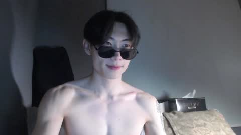 Snapshot of boxman556990 chatting on January 19, 3:32 pm boxman556990 online show from January 19, 3:32 pm