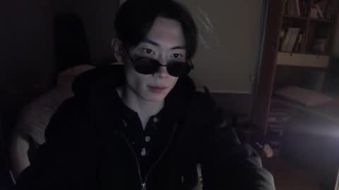 Snapshot of boxman556990 chatting on February 3, 7:40 am boxman556990 online show from February 3, 7:40 am